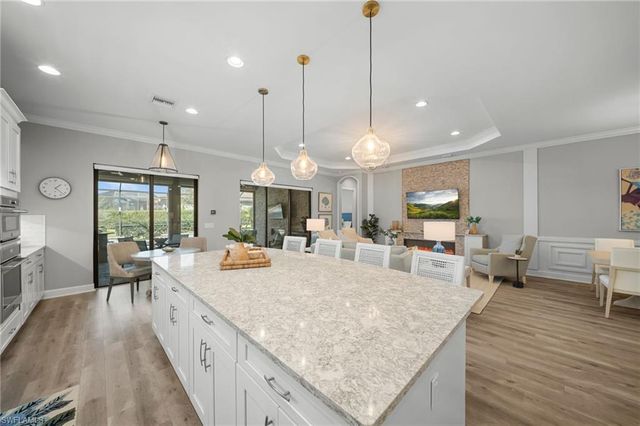 9345 Terresina DR, Naples, FL 34119