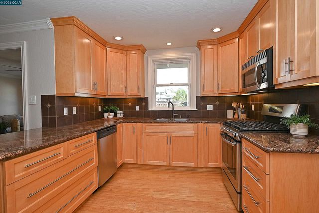 1013 Pleasant Valley Dr, Pleasant Hill, CA 94523