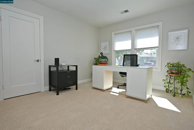 1013 Pleasant Valley Dr, Pleasant Hill, CA 94523