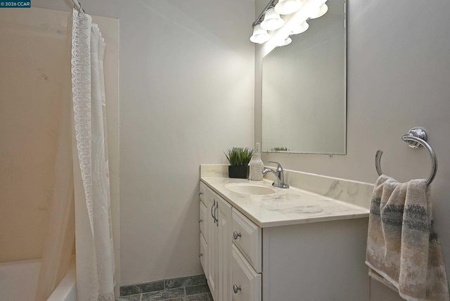 1013 Pleasant Valley Dr, Pleasant Hill, CA 94523