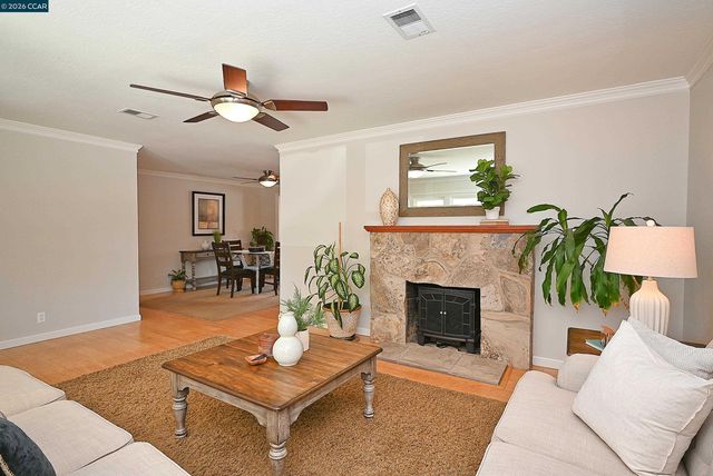 1013 Pleasant Valley Dr, Pleasant Hill, CA 94523