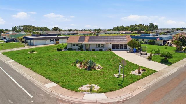 1811 MILFORD CIRCLE, Sun City Center, FL 33573