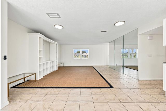 1811 MILFORD CIRCLE, Sun City Center, FL 33573
