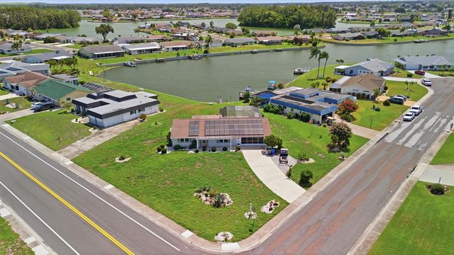 1811 MILFORD CIRCLE, Sun City Center, FL 33573