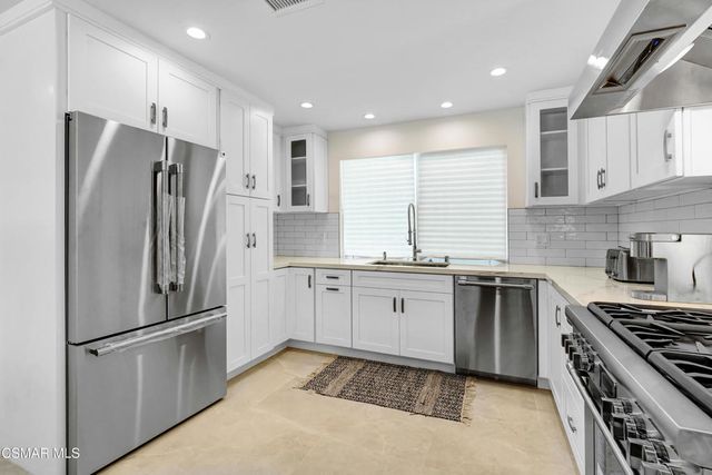 2718 Licia Place, Simi Valley, CA 93065