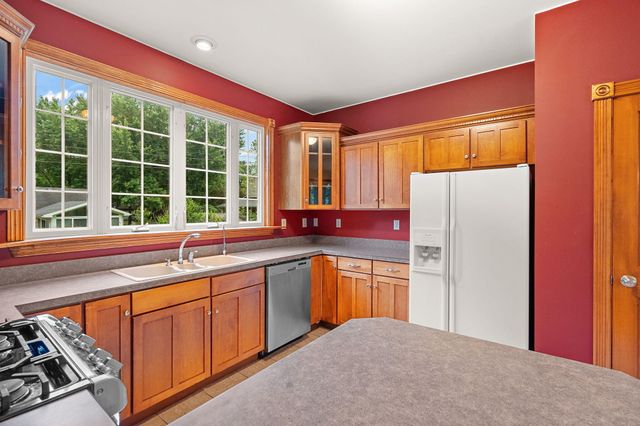 1704 Eisenhower Avenue, Valparaiso, IN 46383