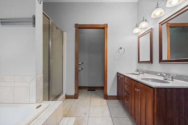 1704 Eisenhower Avenue, Valparaiso, IN 46383