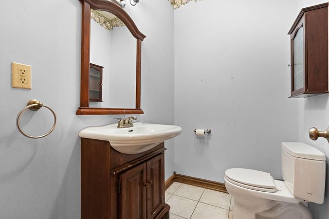 1704 Eisenhower Avenue, Valparaiso, IN 46383