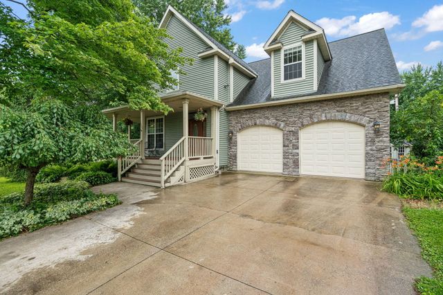 1704 Eisenhower Avenue, Valparaiso, IN 46383