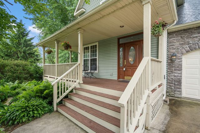1704 Eisenhower Avenue, Valparaiso, IN 46383