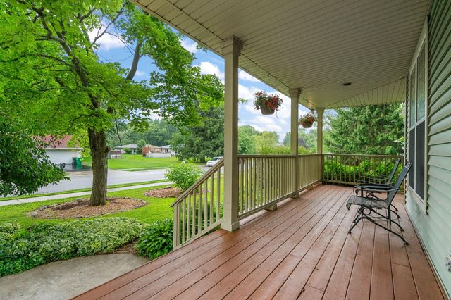 1704 Eisenhower Avenue, Valparaiso, IN 46383