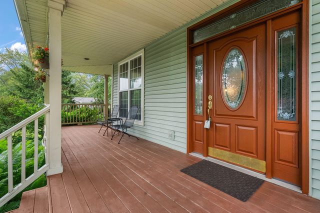 1704 Eisenhower Avenue, Valparaiso, IN 46383