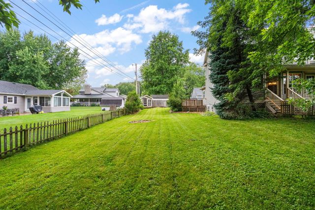 1704 Eisenhower Avenue, Valparaiso, IN 46383