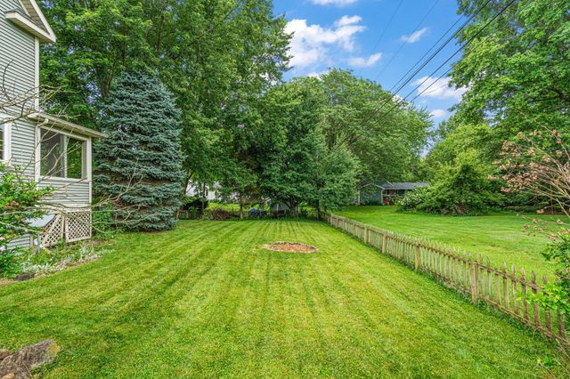 1704 Eisenhower Avenue, Valparaiso, IN 46383