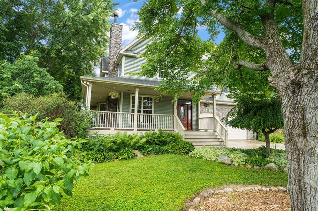 1704 Eisenhower Avenue, Valparaiso, IN 46383