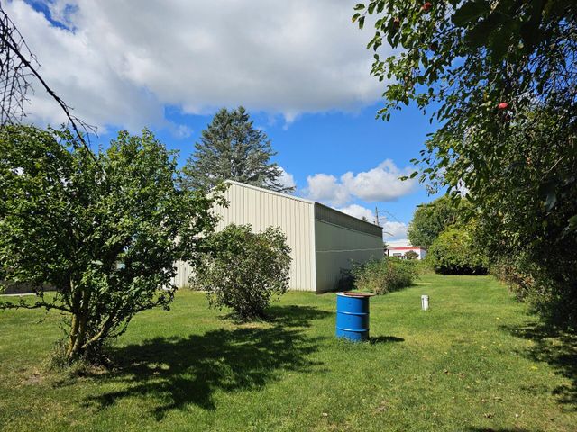 4872 Lester Avenue, Fremont, MI 49412