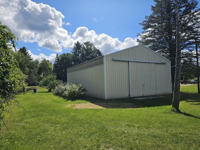 4872 Lester Avenue, Fremont, MI 49412