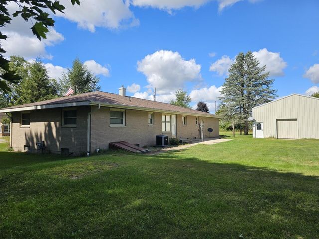 4872 Lester Avenue, Fremont, MI 49412