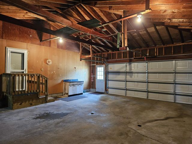 4872 Lester Avenue, Fremont, MI 49412