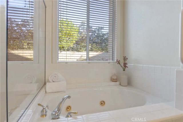 21665 Canyon Heights Circle, Saugus, CA 91390