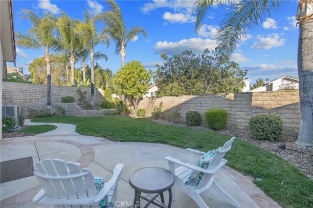 21665 Canyon Heights Circle, Saugus, CA 91390