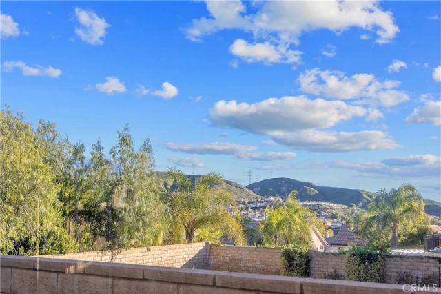 21665 Canyon Heights Circle, Saugus, CA 91390