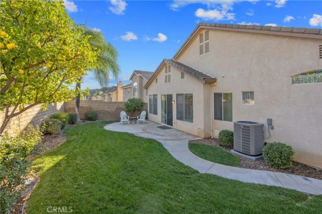 21665 Canyon Heights Circle, Saugus, CA 91390