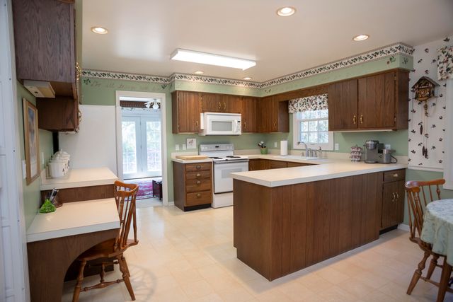 8600 S 12th Street, Portage, MI 49024