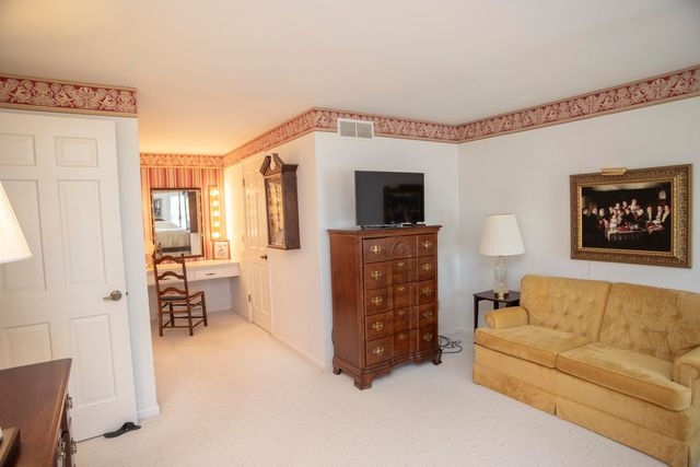 8600 S 12th Street, Portage, MI 49024