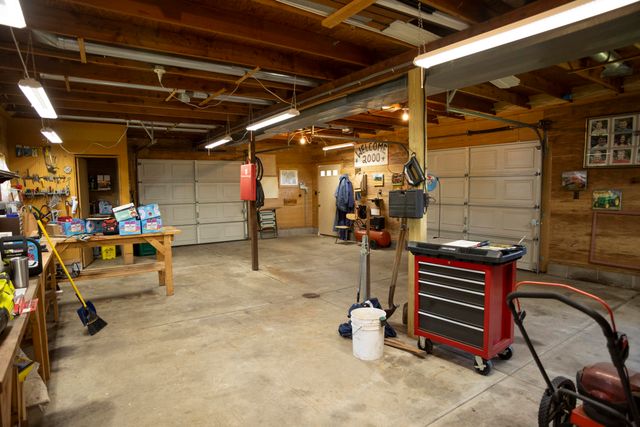 8600 S 12th Street, Portage, MI 49024