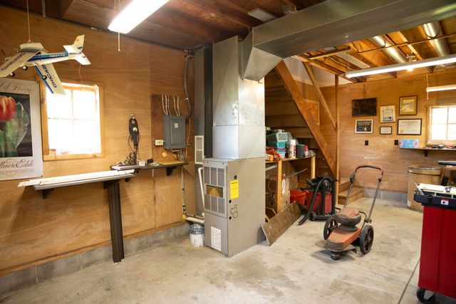 8600 S 12th Street, Portage, MI 49024