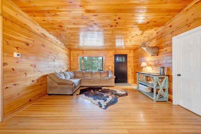 8013 Springwood RD, Buchanan, VA 24066