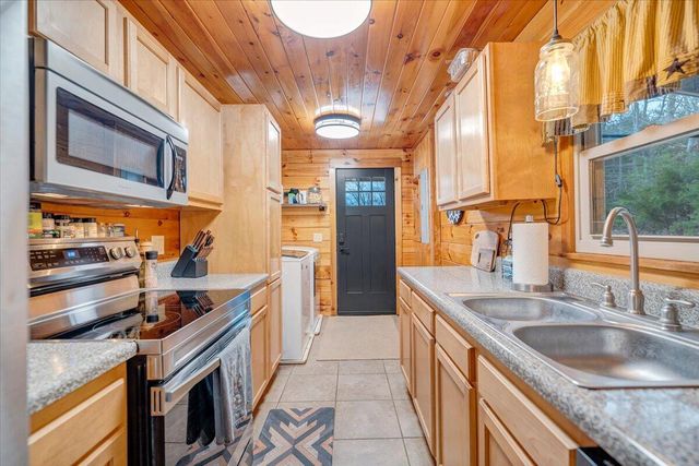 8013 Springwood RD, Buchanan, VA 24066