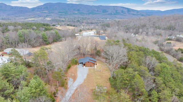 8013 Springwood RD, Buchanan, VA 24066