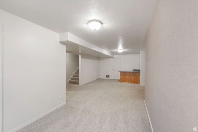 182 S MORNING MIST LN, Kaysville, UT 84037