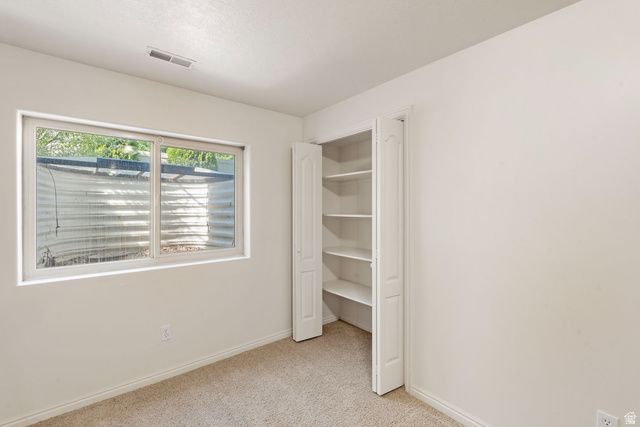 182 S MORNING MIST LN, Kaysville, UT 84037