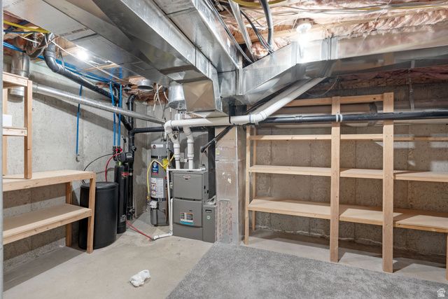 182 S MORNING MIST LN, Kaysville, UT 84037
