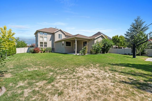 182 S MORNING MIST LN, Kaysville, UT 84037