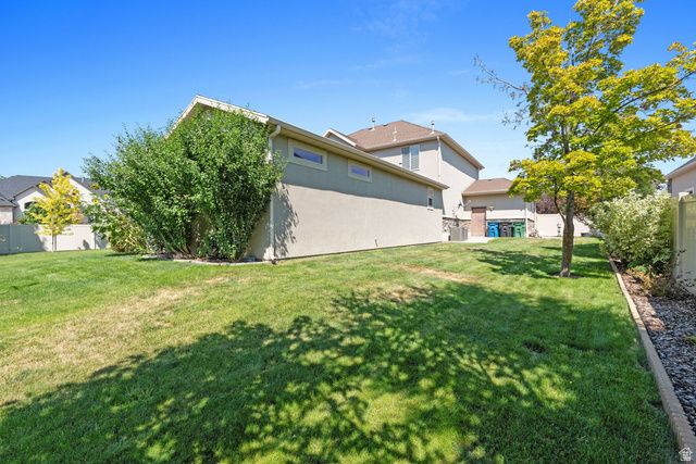 182 S MORNING MIST LN, Kaysville, UT 84037