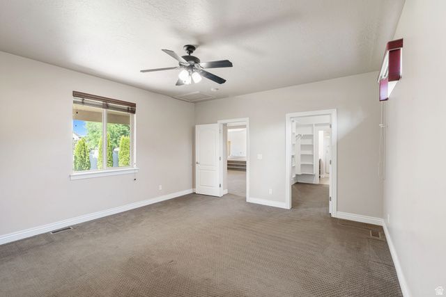 182 S MORNING MIST LN, Kaysville, UT 84037