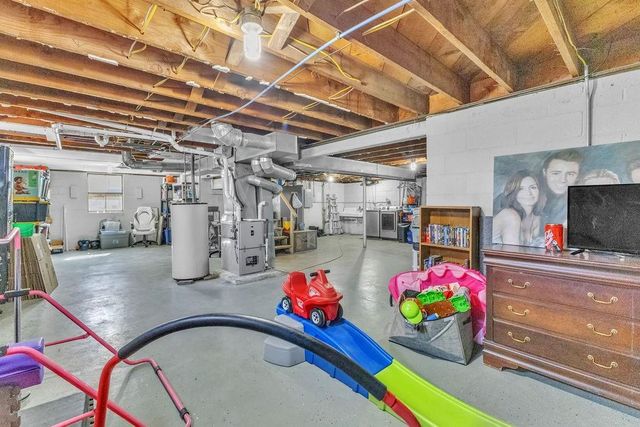 3114 Gene Field Road, St Joseph, MO 64506