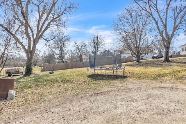 3114 Gene Field Road, St Joseph, MO 64506