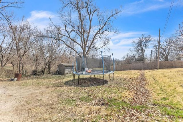 3114 Gene Field Road, St Joseph, MO 64506