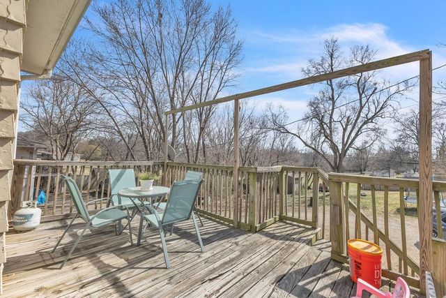 3114 Gene Field Road, St Joseph, MO 64506