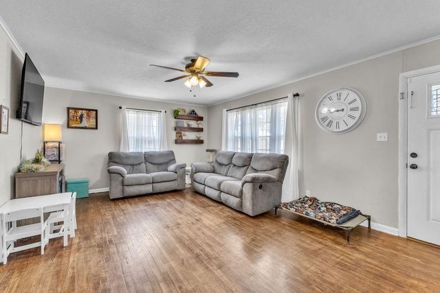 3114 Gene Field Road, St Joseph, MO 64506