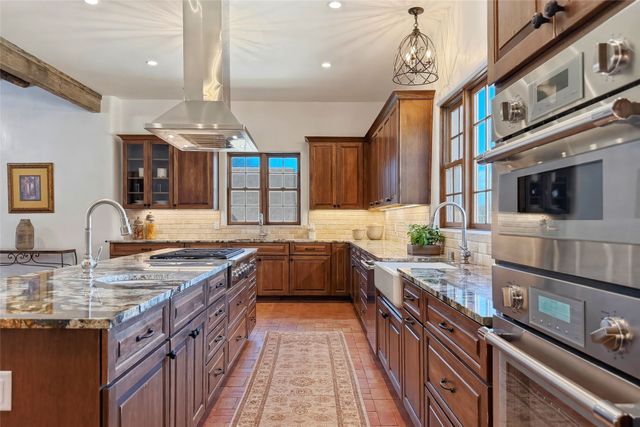 3 A Loma Manzanita, Santa Fe, NM 87506
