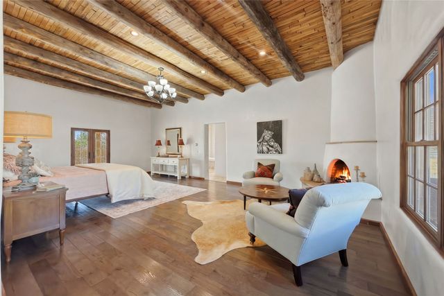 3 A Loma Manzanita, Santa Fe, NM 87506