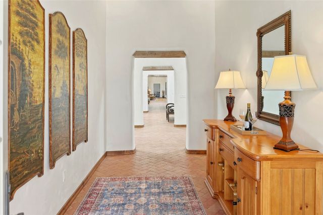3 A Loma Manzanita, Santa Fe, NM 87506