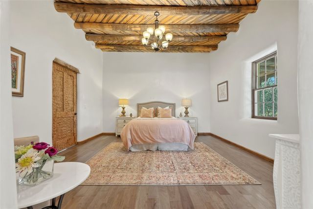 3 A Loma Manzanita, Santa Fe, NM 87506