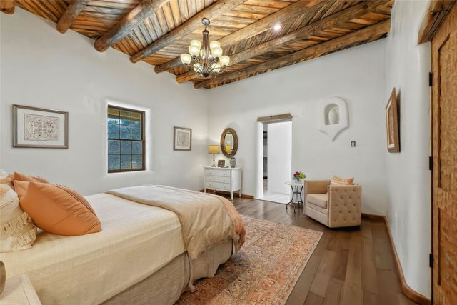 3 A Loma Manzanita, Santa Fe, NM 87506